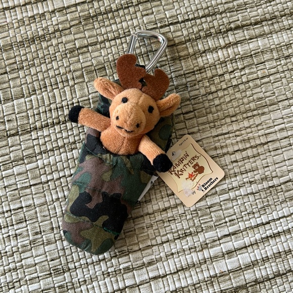 Kampin’ Kritters by Bloom Brothers 🫎 Moose in Camo Sleeping Bag ~ NEW - Picture 2 of 6